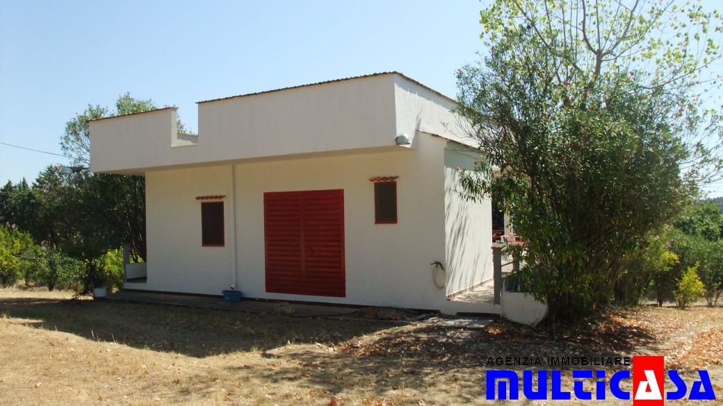 CASA RURALE CON TERRENO AGRICOLO