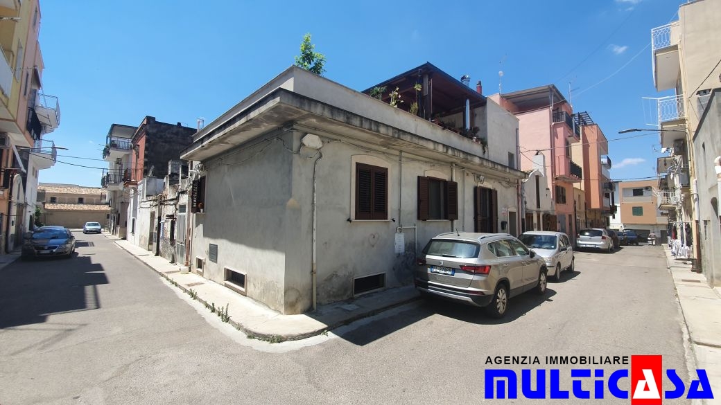 CASA INDIPENDENTE CON TERRAZZA